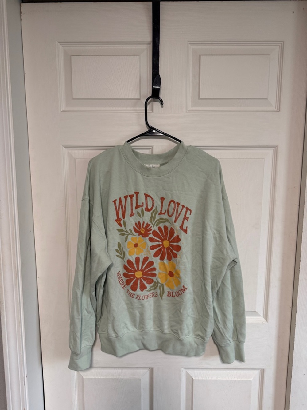 Tres Bien Mint Green 'Wild Love' Floral Crewneck Sweatshirt